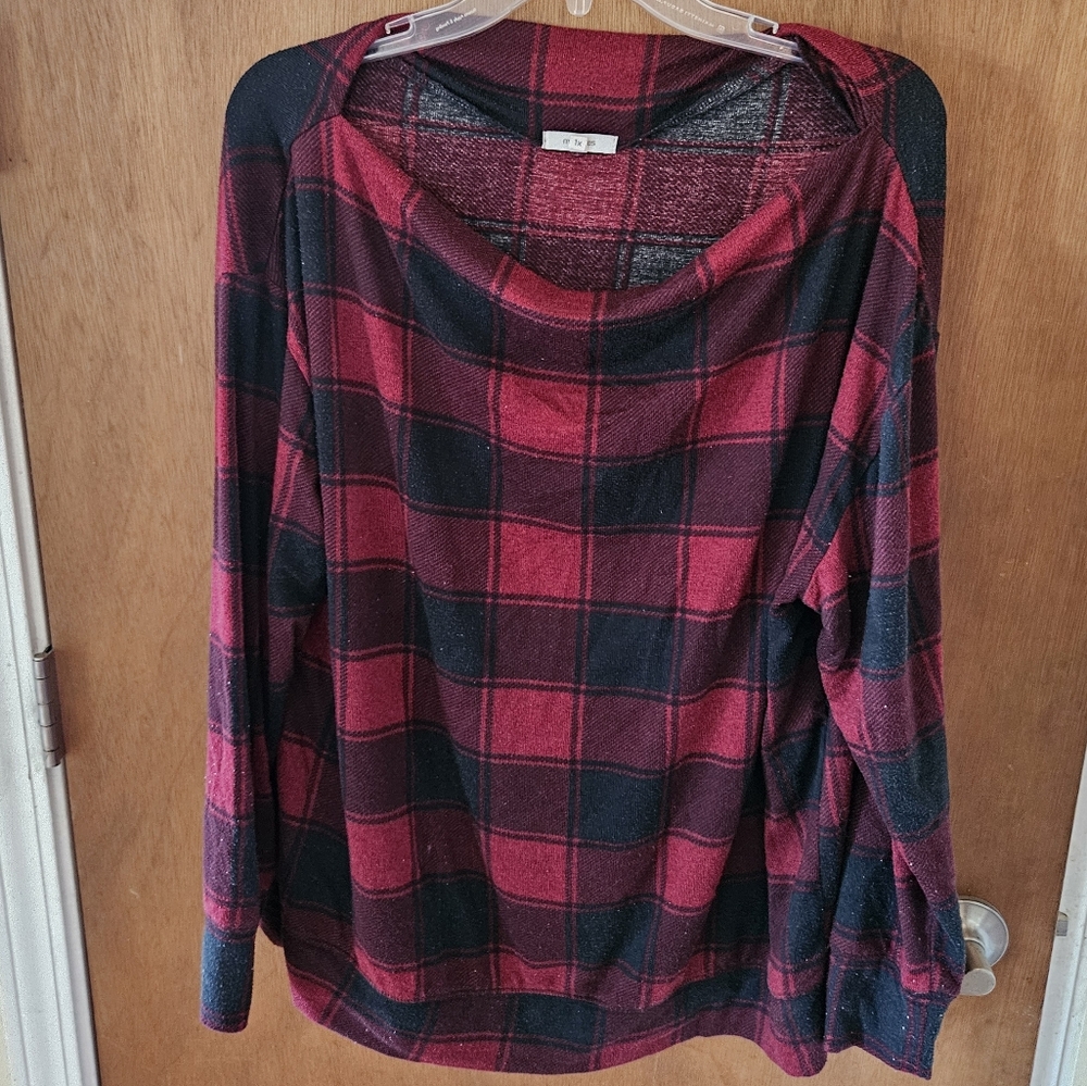 Maurices Pullover Sweater Top Womens 1X Cozy Red/ Black Checkered Long Sleeve